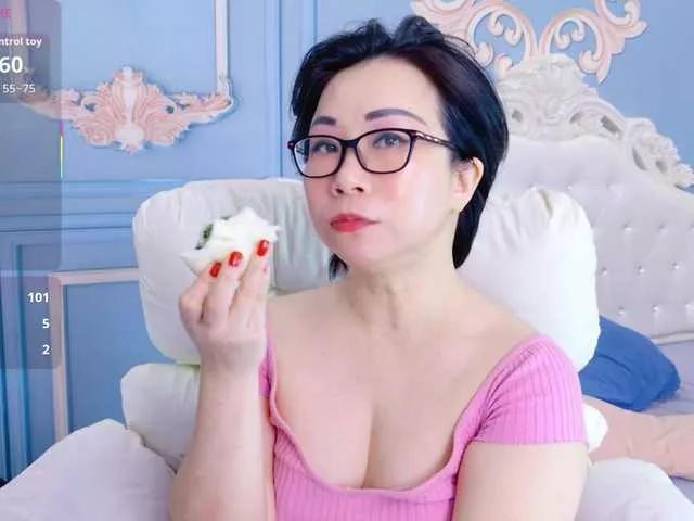 Watch LucianaMeca, she wants to masturbate for you LucianaMeca from BongaCams