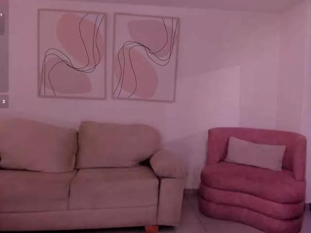 LucyWeiss from BongaCams