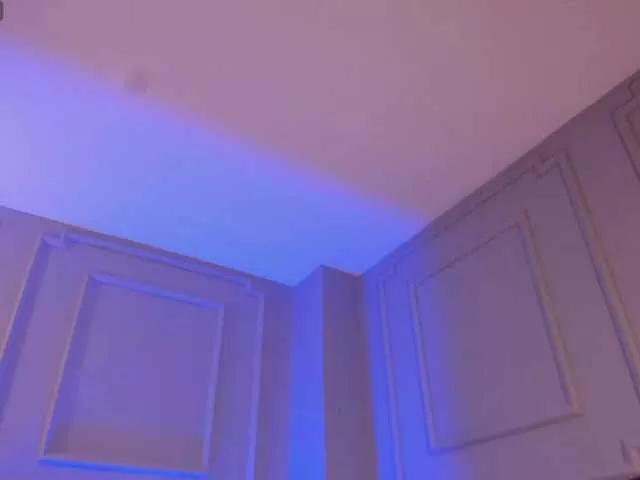 LucyWeiss on BongaCams