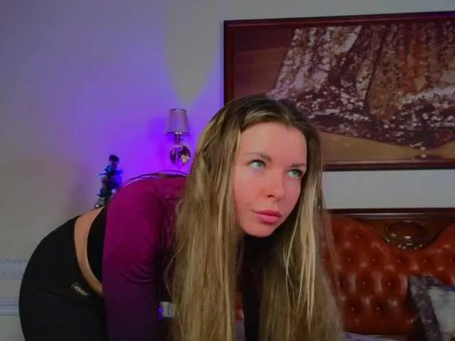 LunaRishi on BongaCams