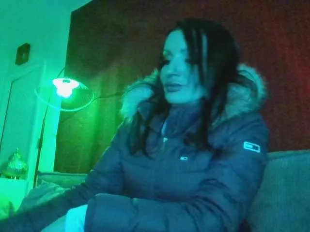 madamedecuir on BongaCams
