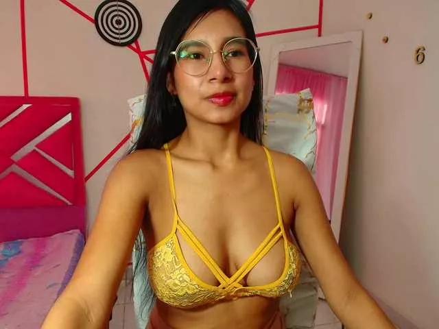 Mady29 on BongaCams 