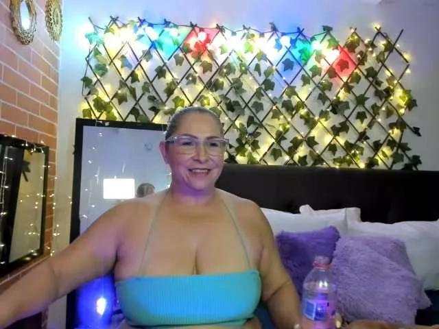 MAJAREAL on BongaCams