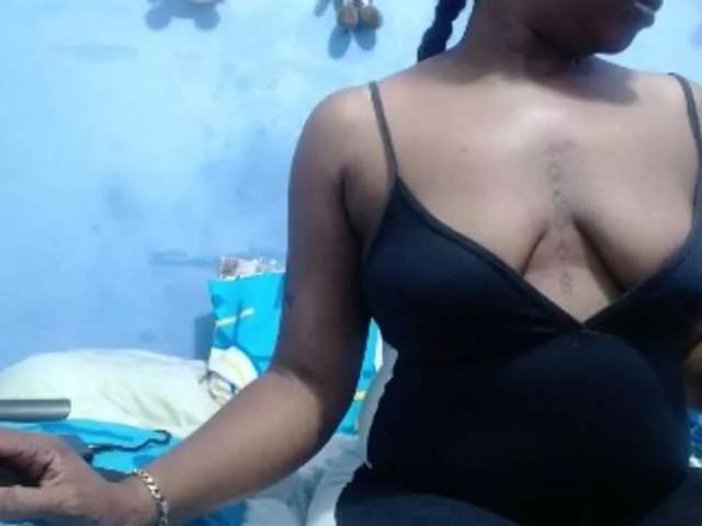 mamy02 on BongaCams 