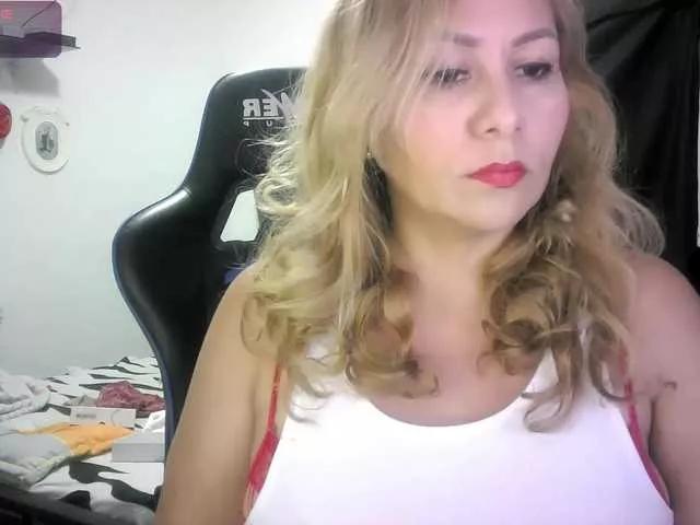Mariana0x on BongaCams