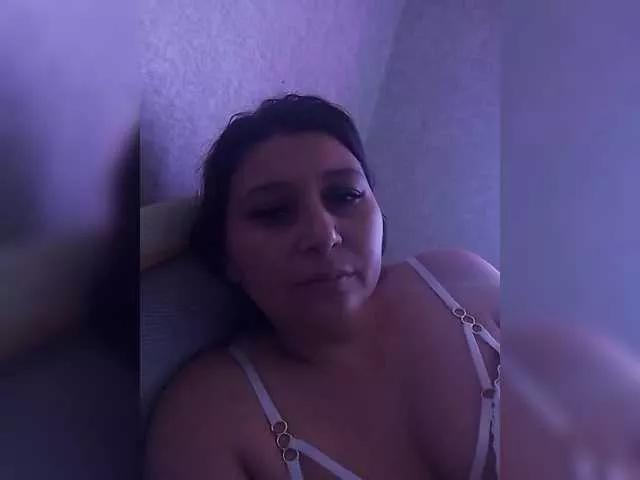 Masturbate to slutty performer MaryHopkins MaryHopkins from BongaCams