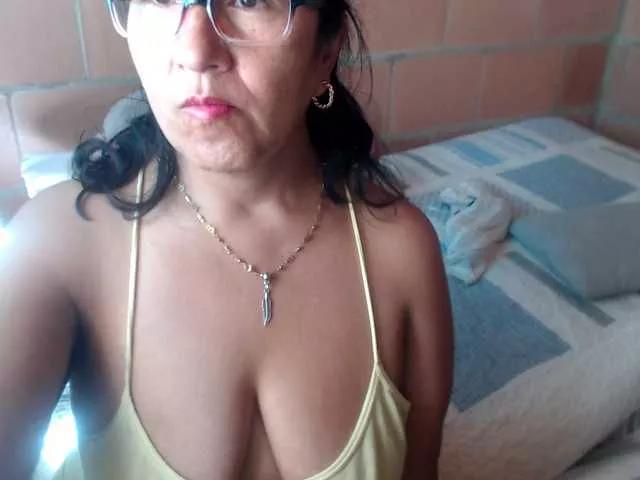 Meganny2023 on BongaCams 