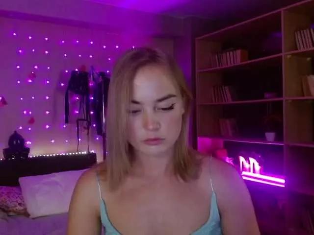 MeggyWaiss on BongaCams 