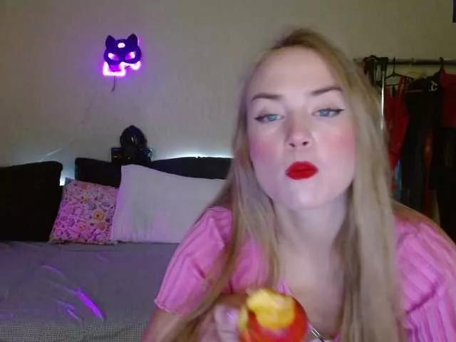 MeggyWaiss on BongaCams 