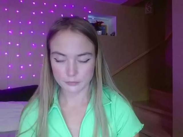 MeggyWaiss on BongaCams 