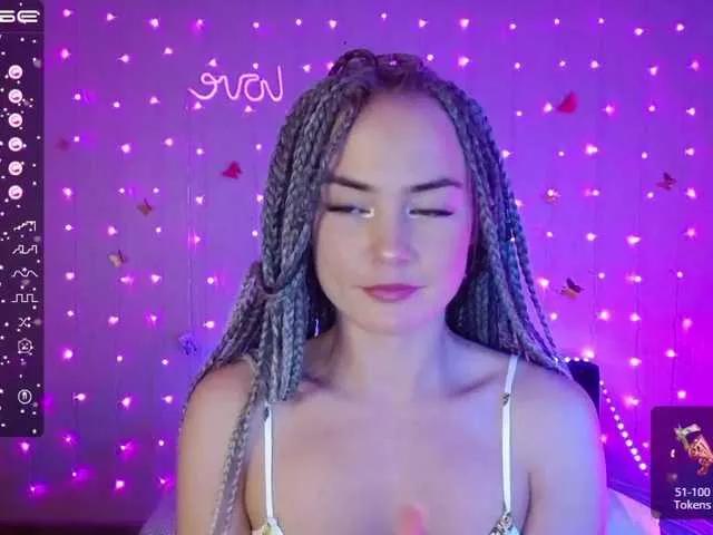 MeggyWaiss on BongaCams 