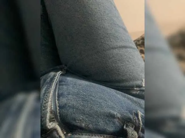 Melissafoxx on BongaCams