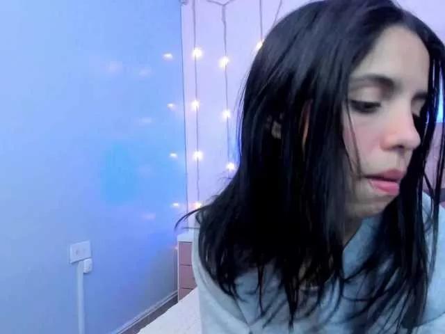 Mia-Santana00 on BongaCams