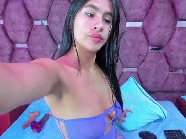 Offline MiaaDavis on BongaCams