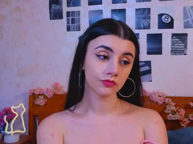 MiaColour on BongaCams