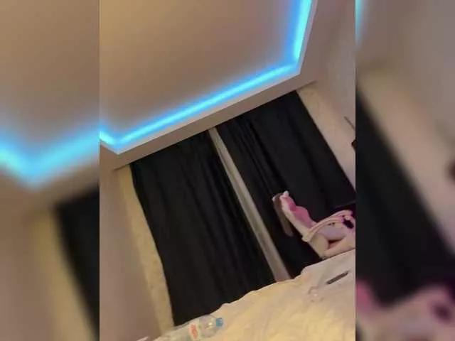 millemimi on BongaCams