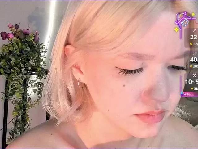 milli-sunrise on BongaCams