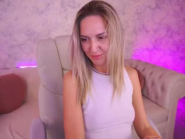 MollyWild on BongaCams 