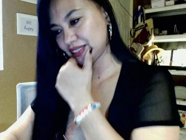 Offline MorenaLee on BongaCams