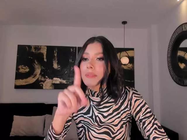 NiaSalvatore on BongaCams
