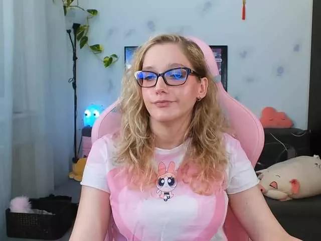 NicolMoon3 on BongaCams 