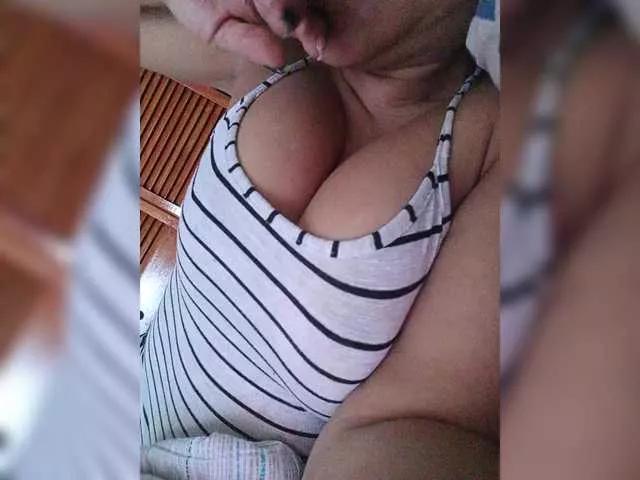 NinaBelluschi on BongaCams 