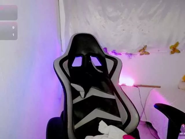 ninatinydoll on BongaCams 