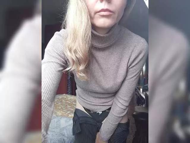 NinonDePeace on BongaCams