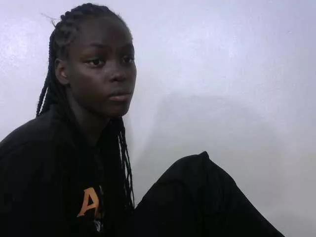 Petitepussy on BongaCams