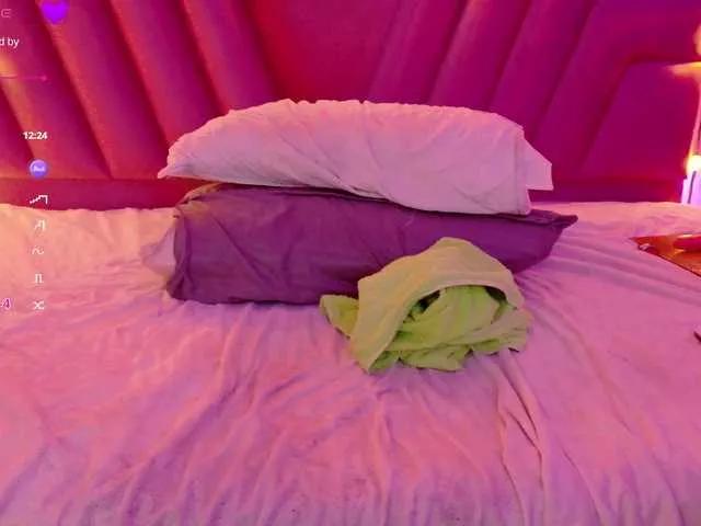 playfulcurvy on BongaCams