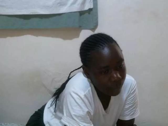 queen-sly on BongaCams