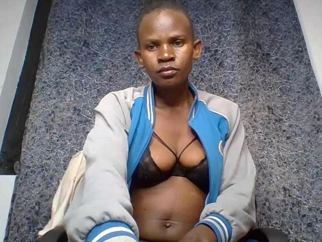 Queenyann on BongaCams 