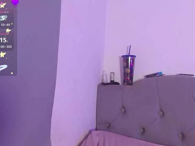 Red-moonn on BongaCams