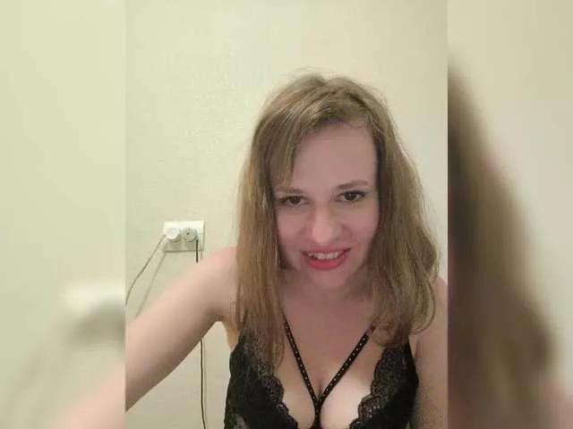 Rosa-Jillian on BongaCams