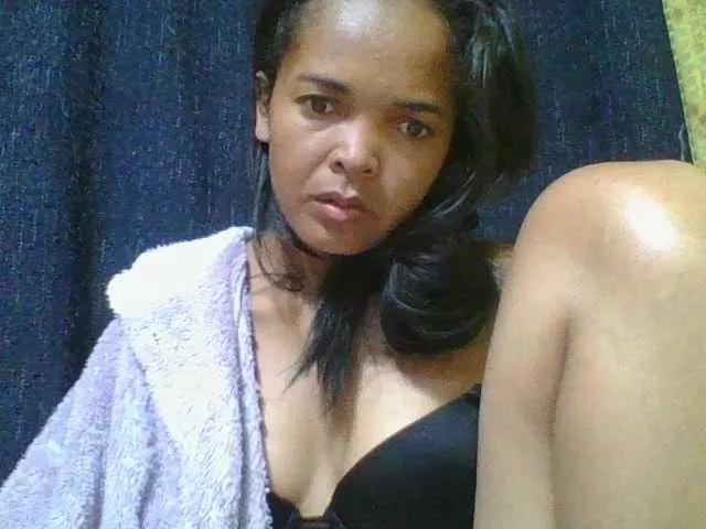 Rosiah2 on BongaCams