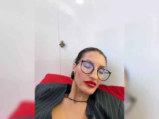 SafariQueen on BongaCams
