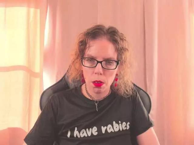 SaraDesireXO on BongaCams