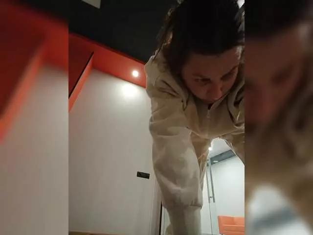 Offline sexdiana69 on BongaCams