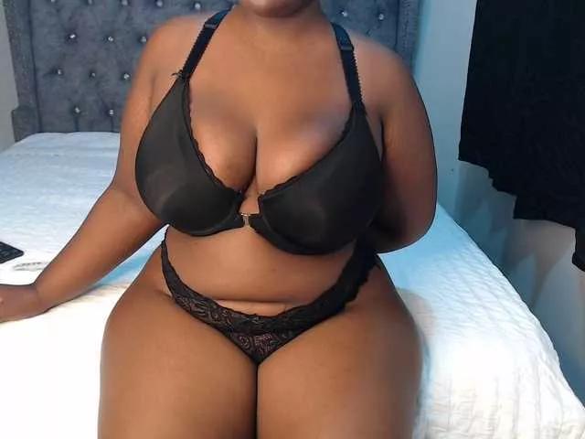 Offline sexy-chocco on BongaCams