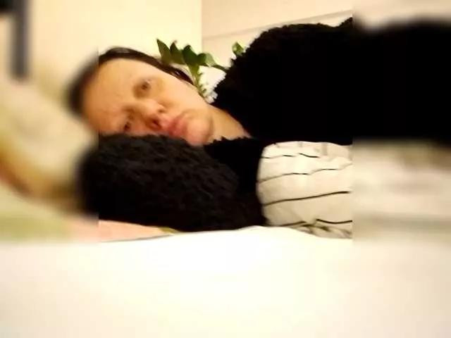 SmileDance from BongaCams