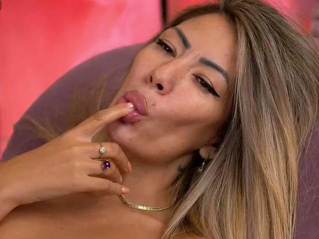 Sexy SophiaPotts from BongaCams SophiaPotts from BongaCams