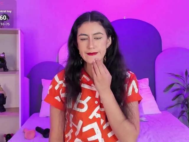 Offline SophieGomez2 on BongaCams