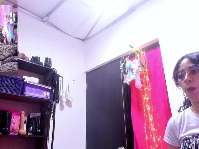 staacy37 on BongaCams 
