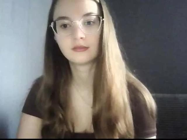 starRose1 on BongaCams 