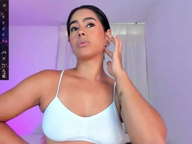 SteffanyRedx on BongaCams