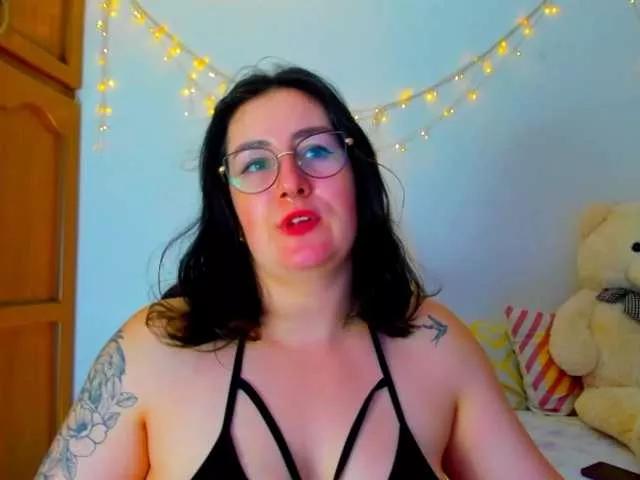 Susanfox23 on BongaCams 
