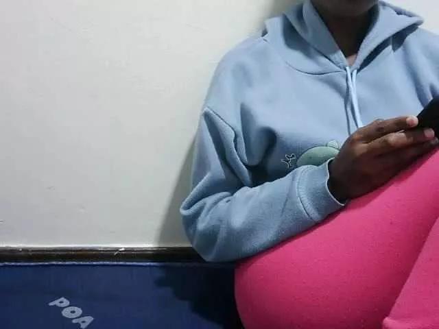 Tatswee from BongaCams