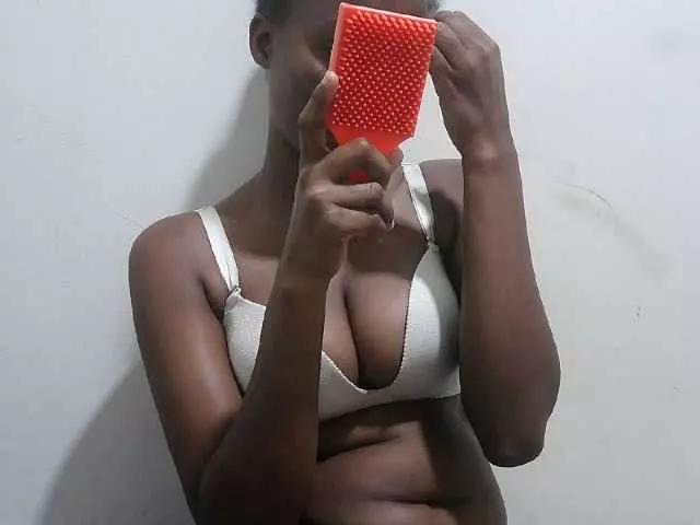 Tatswee from BongaCams