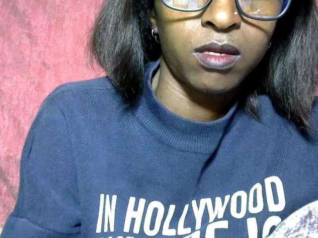 Tinah24 on BongaCams