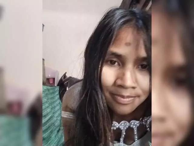 TitiAnnah on BongaCams 